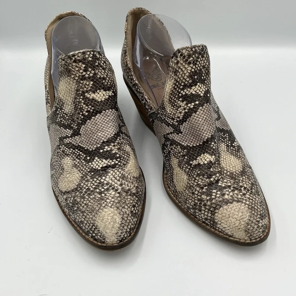 Beast Fashion Snakeskin Gray Cream Size 10 Slip On Booties Western Edgy Festival